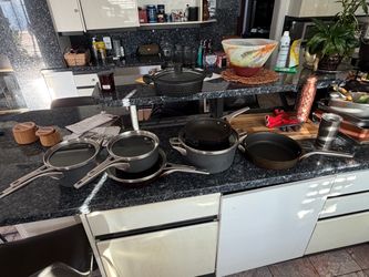 Nonstick Cookware Set with Lids