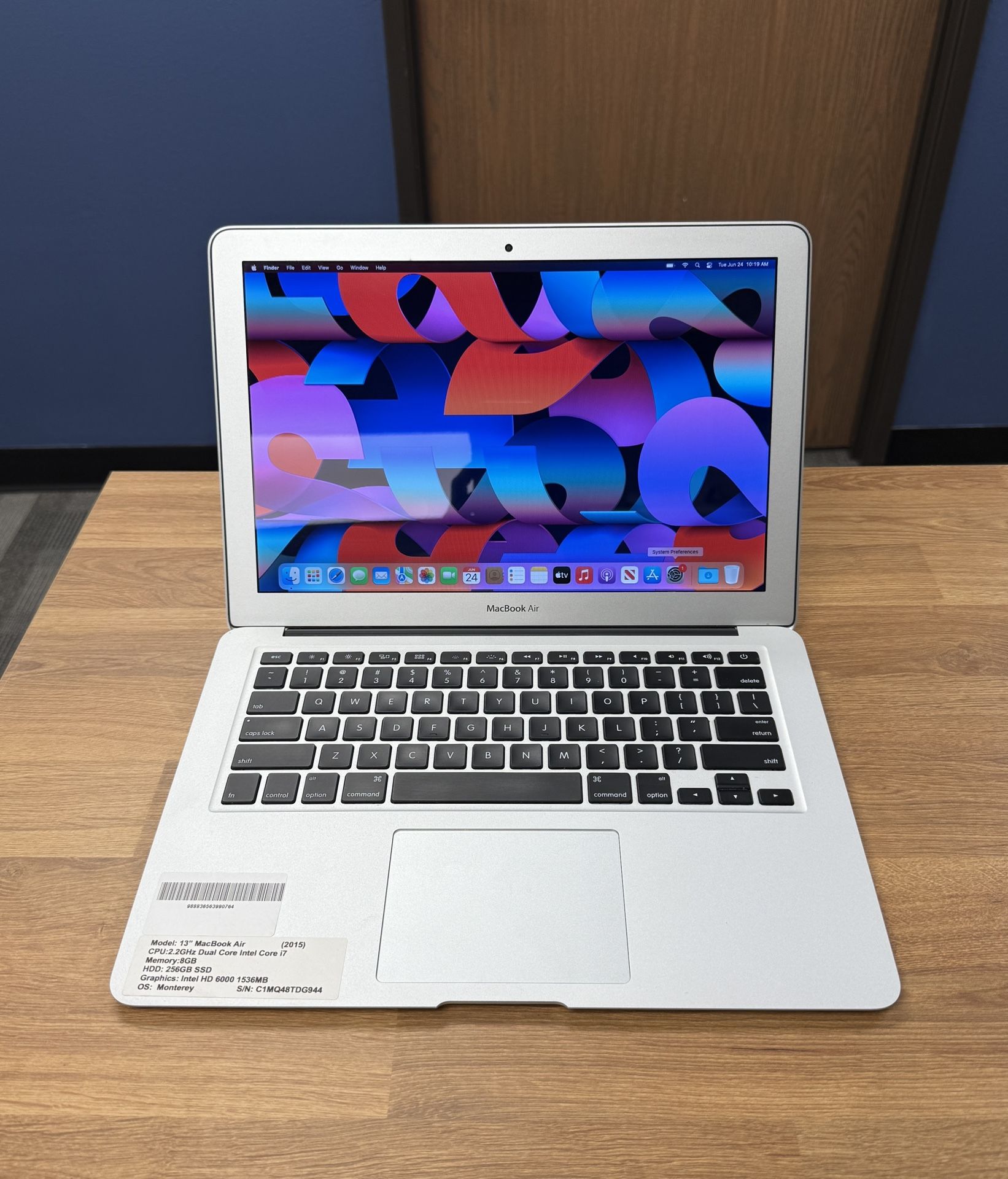 13" MacBook Air *2.2Ghz Intel Core i7*256GB SSD*8GB RAM