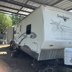 2008 Sandpiper 32 Feet