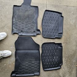 Subaru Legacy Car Mats Set 4