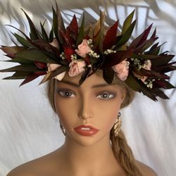 Head Crown And Lei