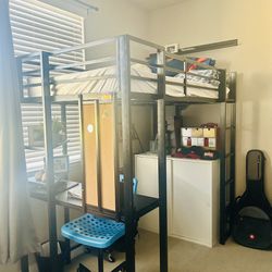 Twin Bunkbed with Desk + Mattress 