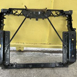 2021-2024 JEEP GRAND CHEROKEE RADIATOR SUPPORT 
