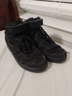 Black Nike Shoes