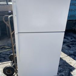 Kenmore Refrigerator 