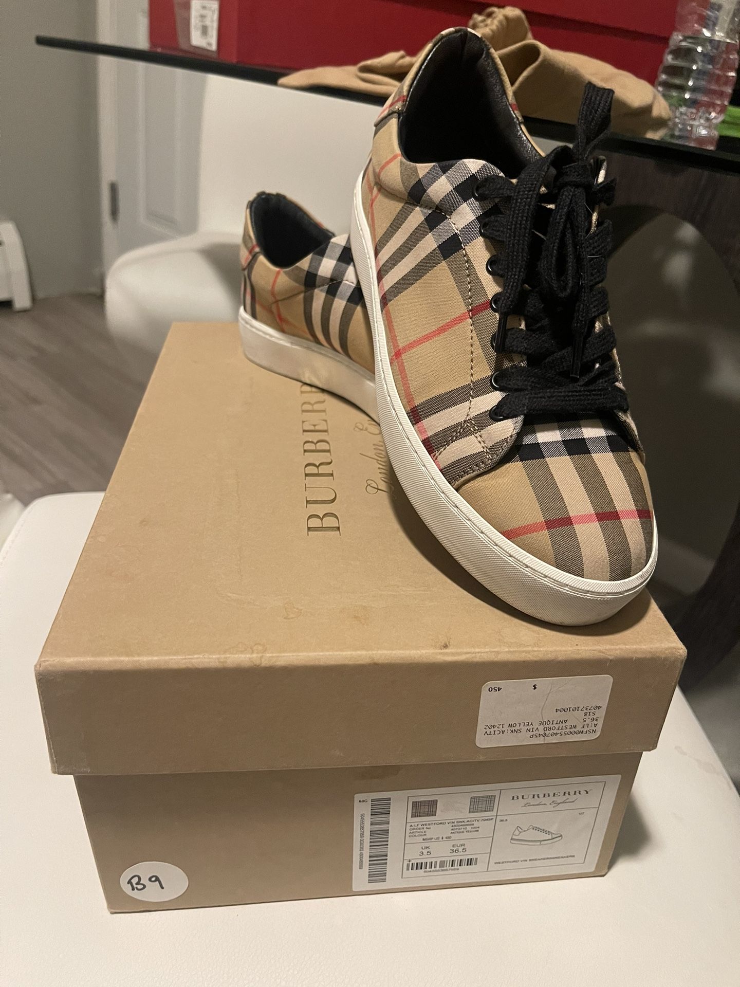Burberry 