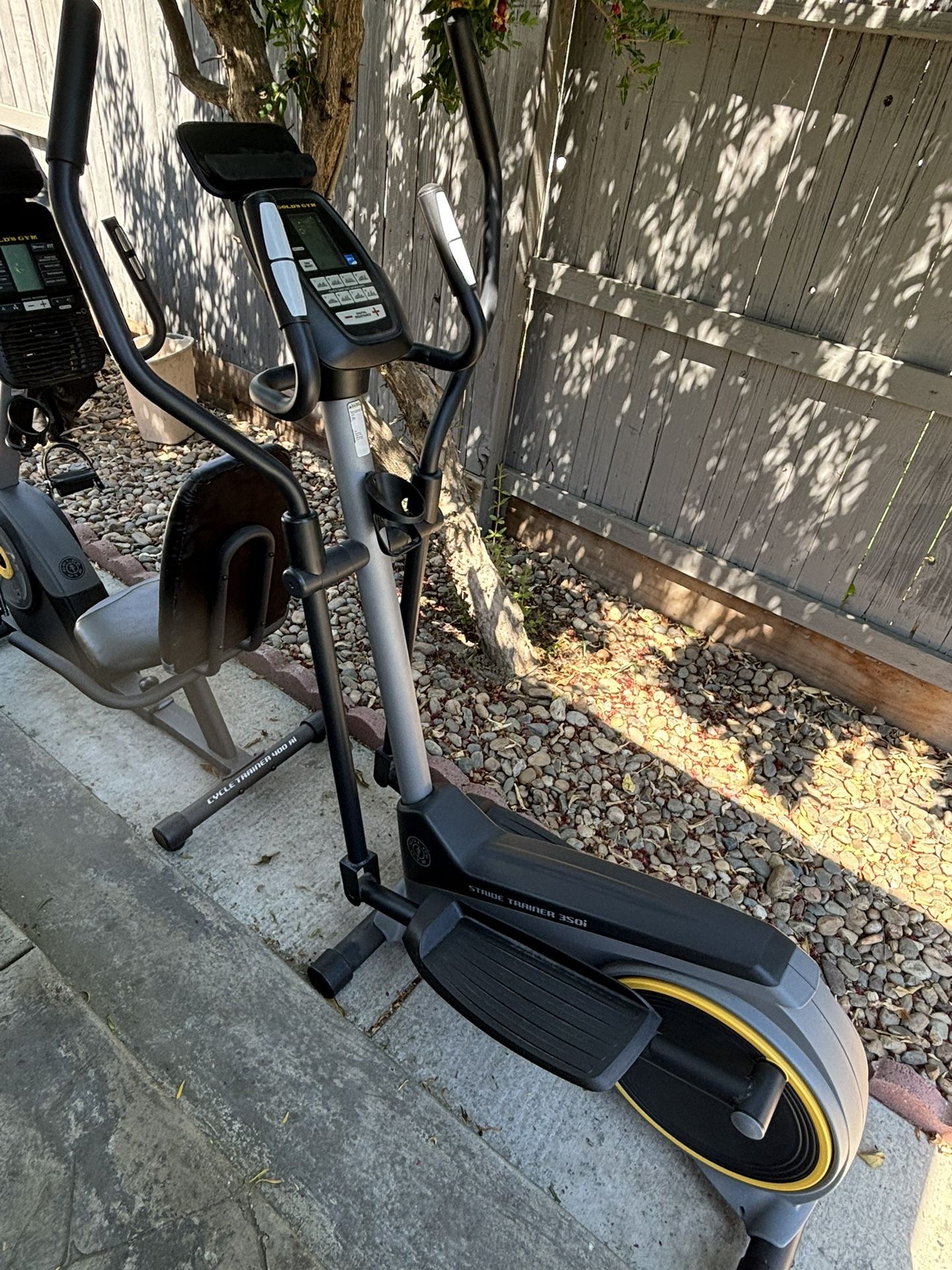 Golds Gym. Elliptical Machine!