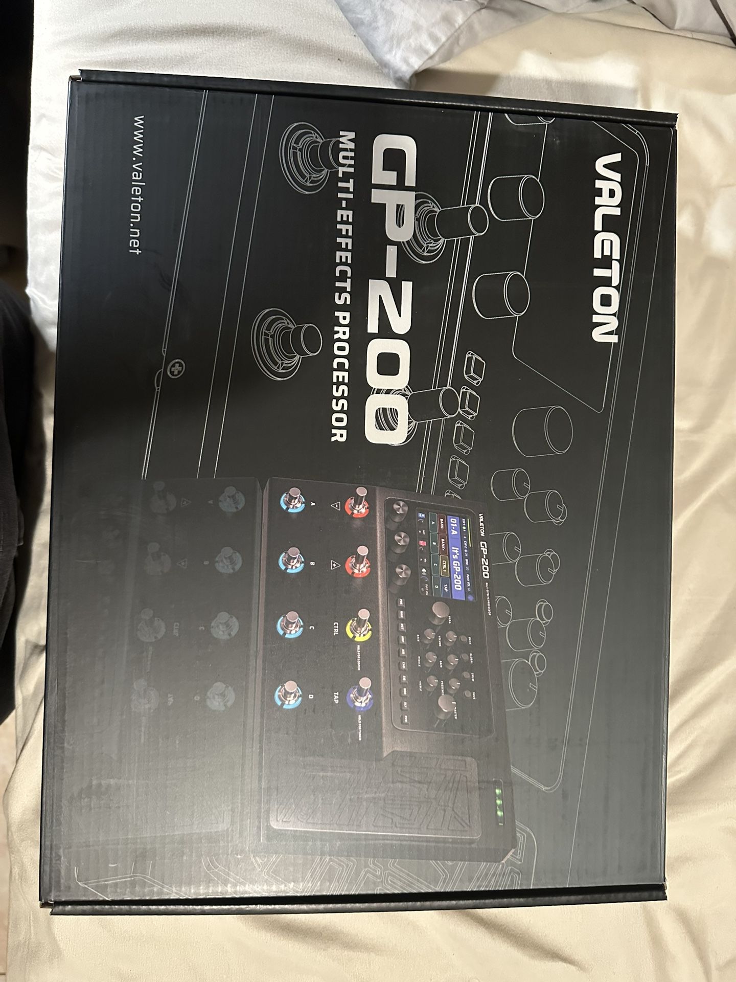 VALENTON GP200 - Multieffects With Carry Bag