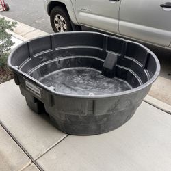 Rubbermade 300 gallon Tank/Trough