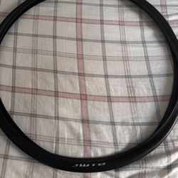 700x28c Thickslick Tire  Black 