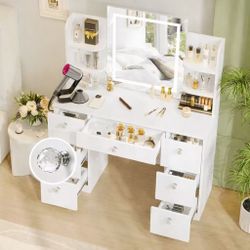 Modern Makeup Vanity Table Set with Lighted Mirror & Drawers & Marble Desktop and Power Strip for Bedroom,White