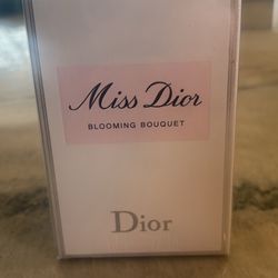 Miss Dior Perfume