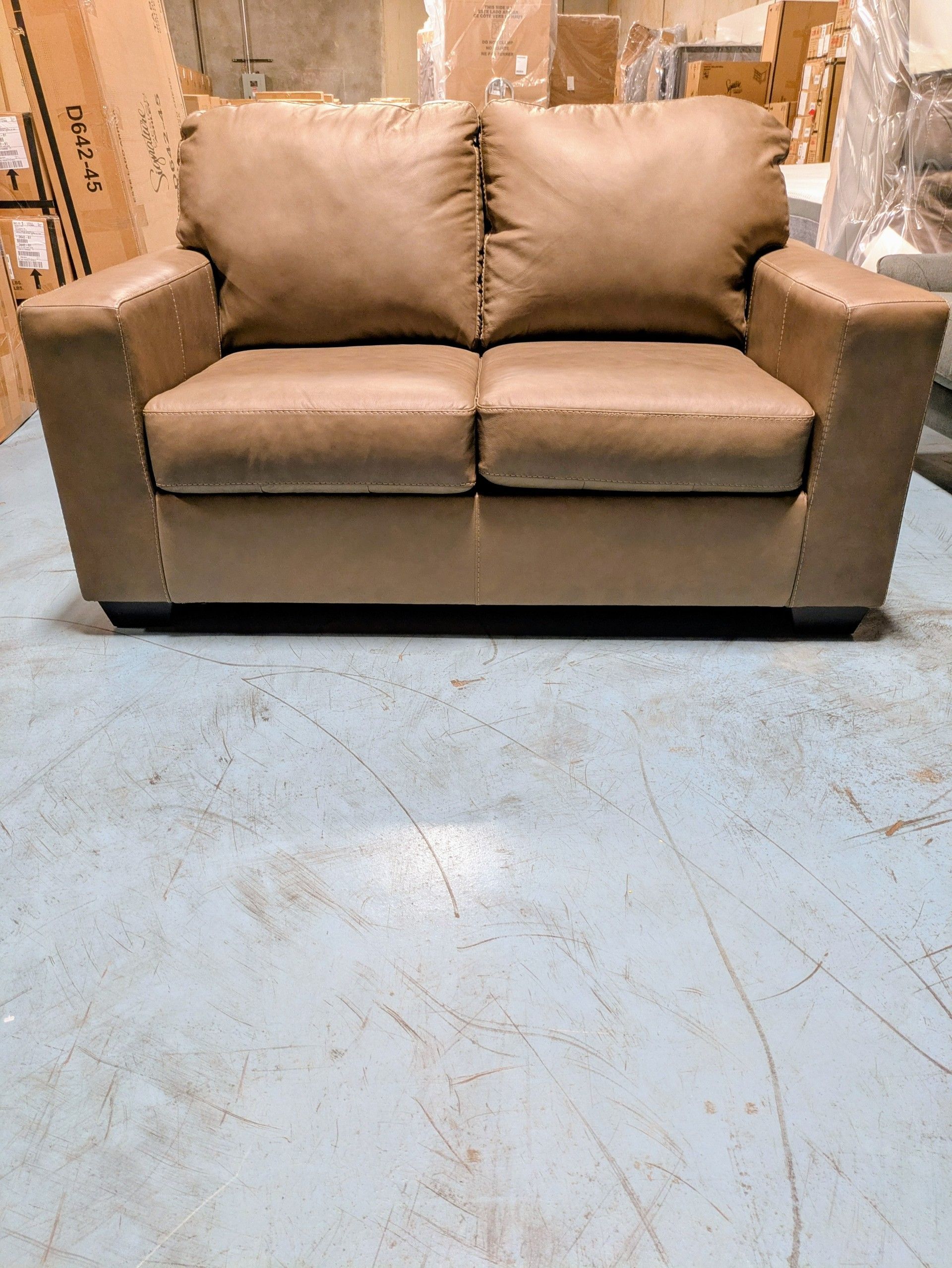 Kintaro Loveseat