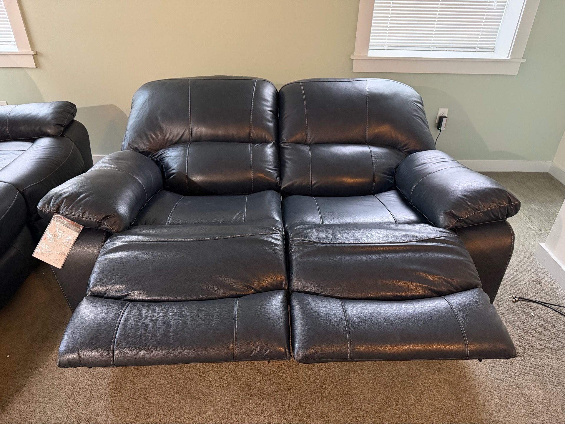 Leather love seat recliner