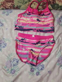 Two Piece set Little girls Size 7/8