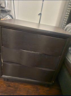 3-Drawer Dresser – Modern Dark Wood – 30" Wide