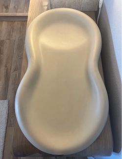 Keekaroo Peanut Changing pad - Vanilla color - Excellent condition