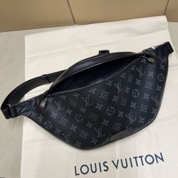 New Louis V Fanny Crossbody Bumbag 