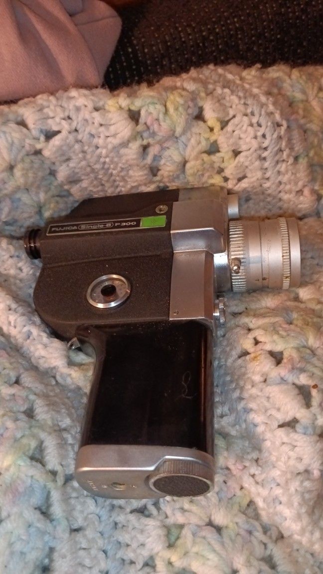 Fujica 8EE Double 8mm Cine Film Camera - Triple Lens - Untested
