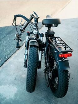 E-bike https://offerup.com/redirect/?o=aHR0cHM6Ly93d3cuZHJpdmVuYmlrZXMuY29tL3Byb2R1Y3QtcGFnZS9kcml2ZW4tY2FtcHNpZGUtc3RlcC10aHJvdWdoLWZvbGRpbmctZmF0LXR