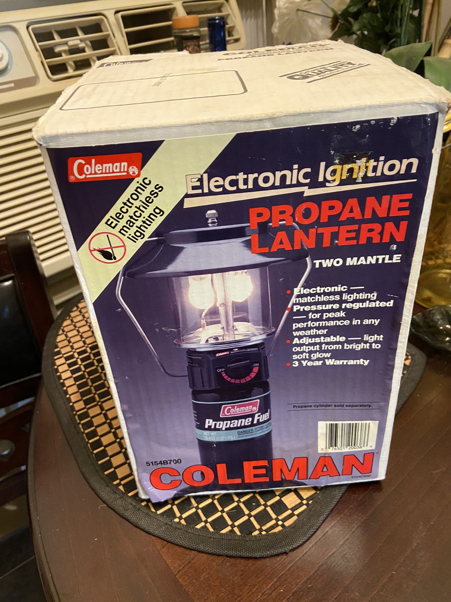 Original Coleman propane lantern never used in box