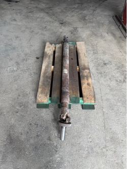 2009-2014 Chevy Tahoe Drive Shaft OEM
