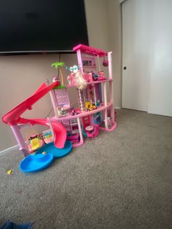 Barbie doll house