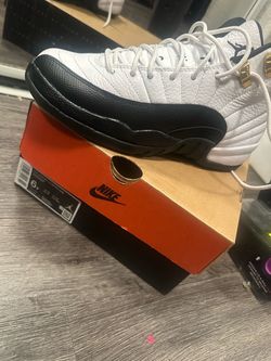 Jordan 12s size 6.0 grade school