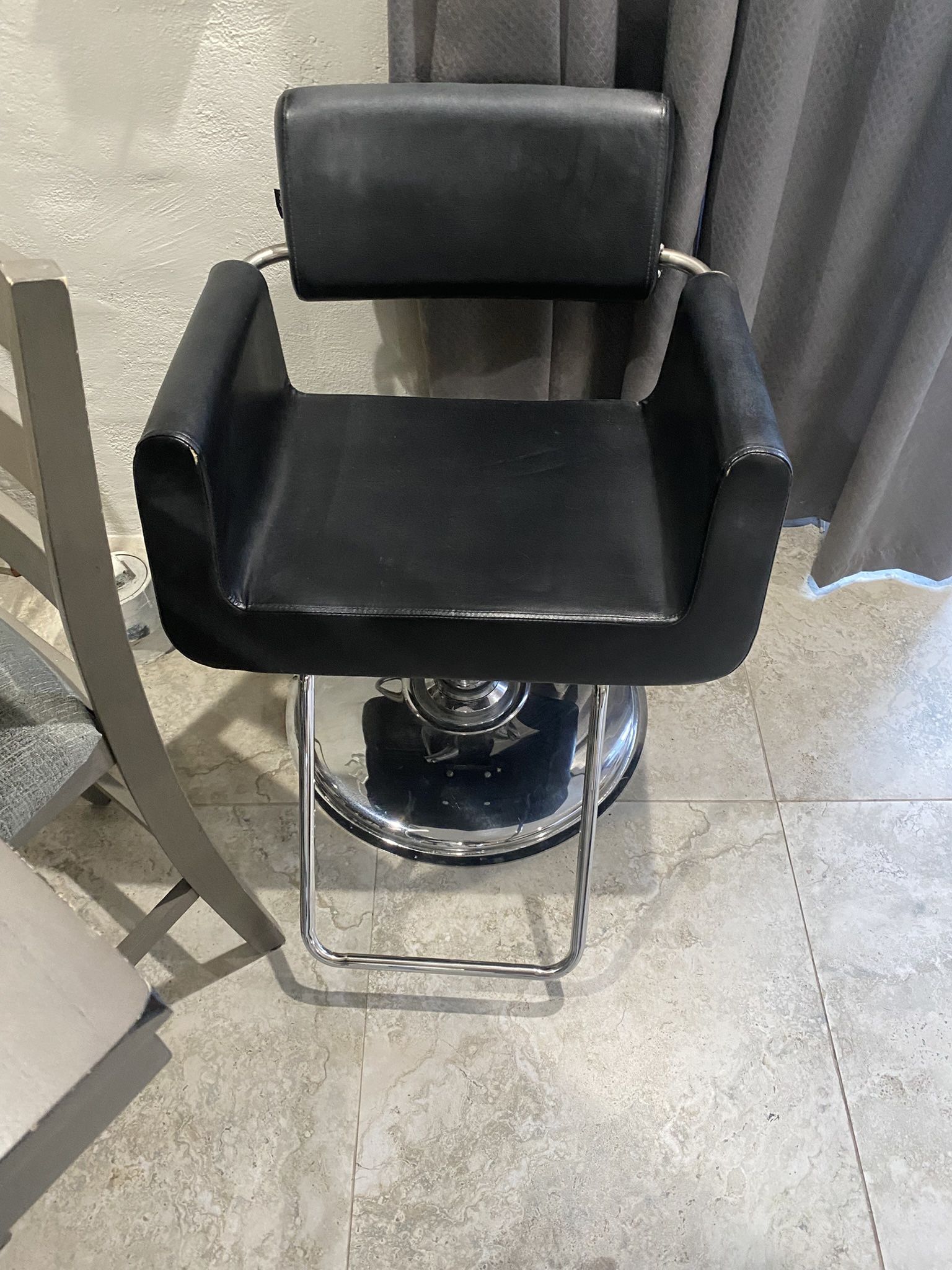 Hair Stylist Chair 