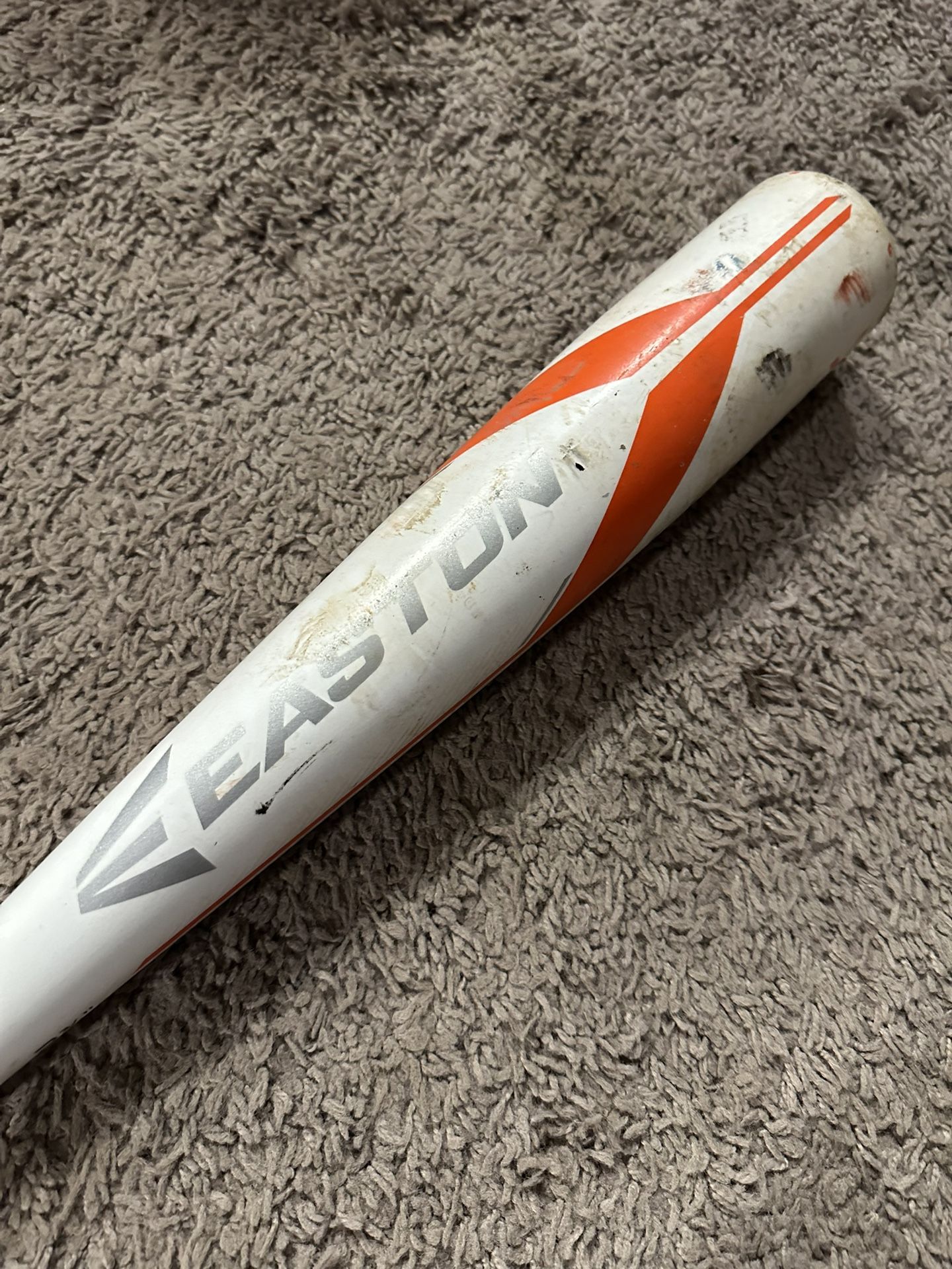 Easton Ghost X Hyperlite JAA18GXHL12 27/15 -12 Youth Baseball Bat USSSA Composite Perfect for smaller kids Great pop 27”, 15 ounces Pick up in Old Ma