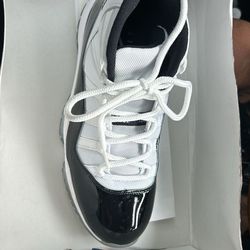 Air Jordan Retro 11. Sz 9.5