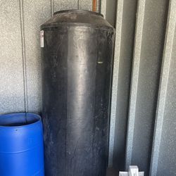 300 Gallon Water Tank
