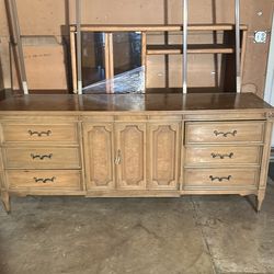 Dresser with 2 mirrors.