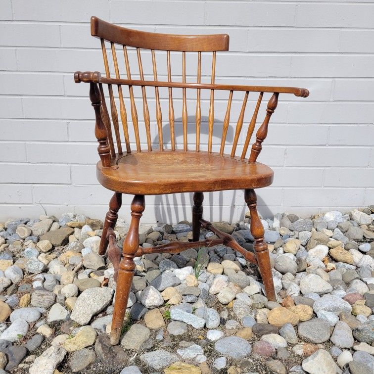 Stickley Windsor Style Barrel Armchair