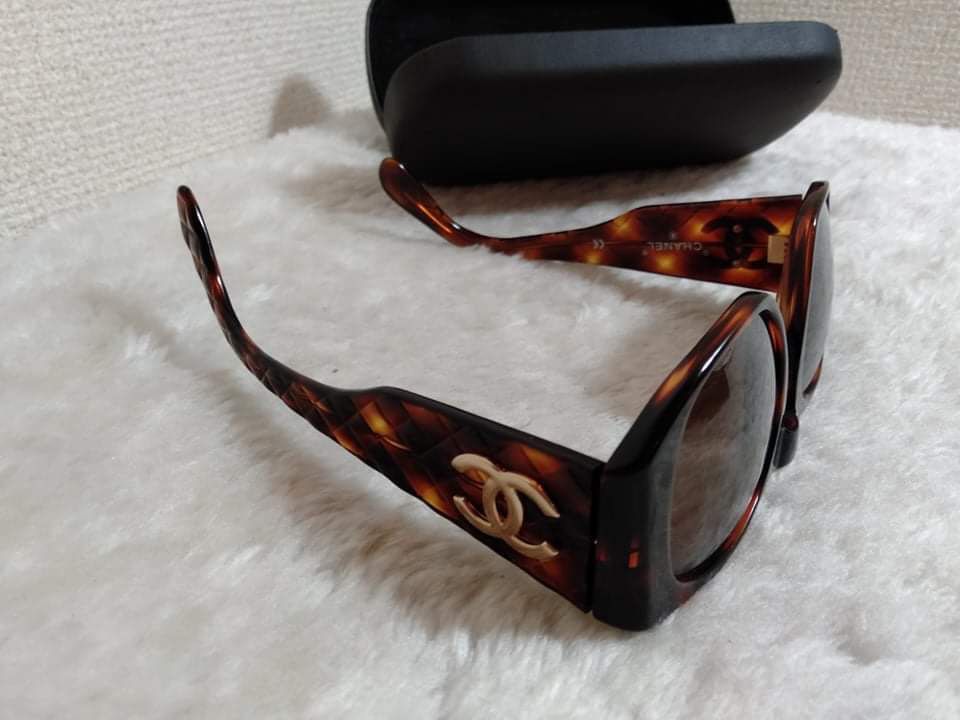 Chanel Vintage Authentic Sunglasses for Sale in Oxnard, CA - OfferUp