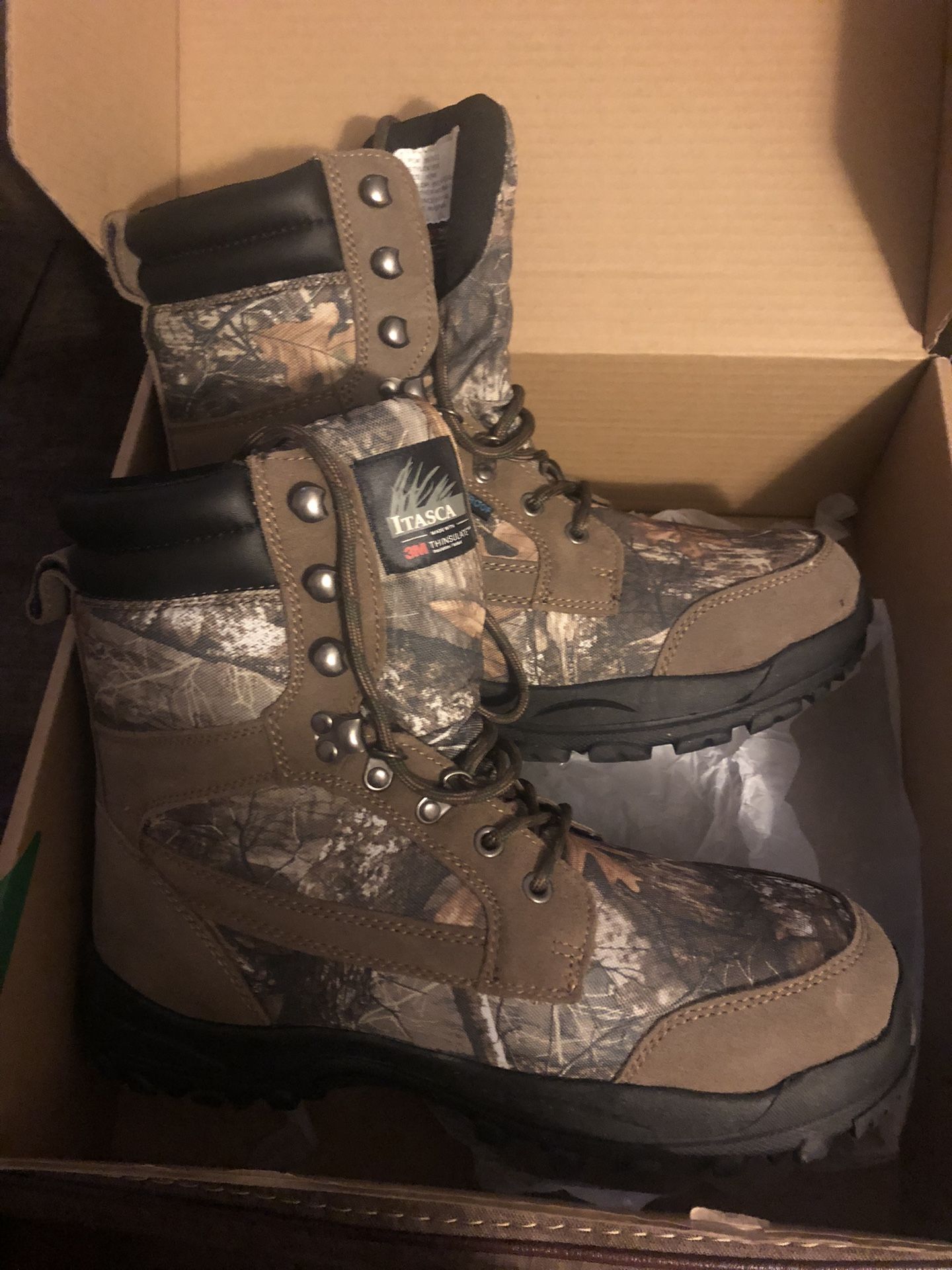 ITASCA Men’s Insulated Boots 9 1/2 Wide