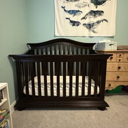 Crib (converts to toddler bed)