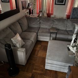 Sectional Couch With Ottoman