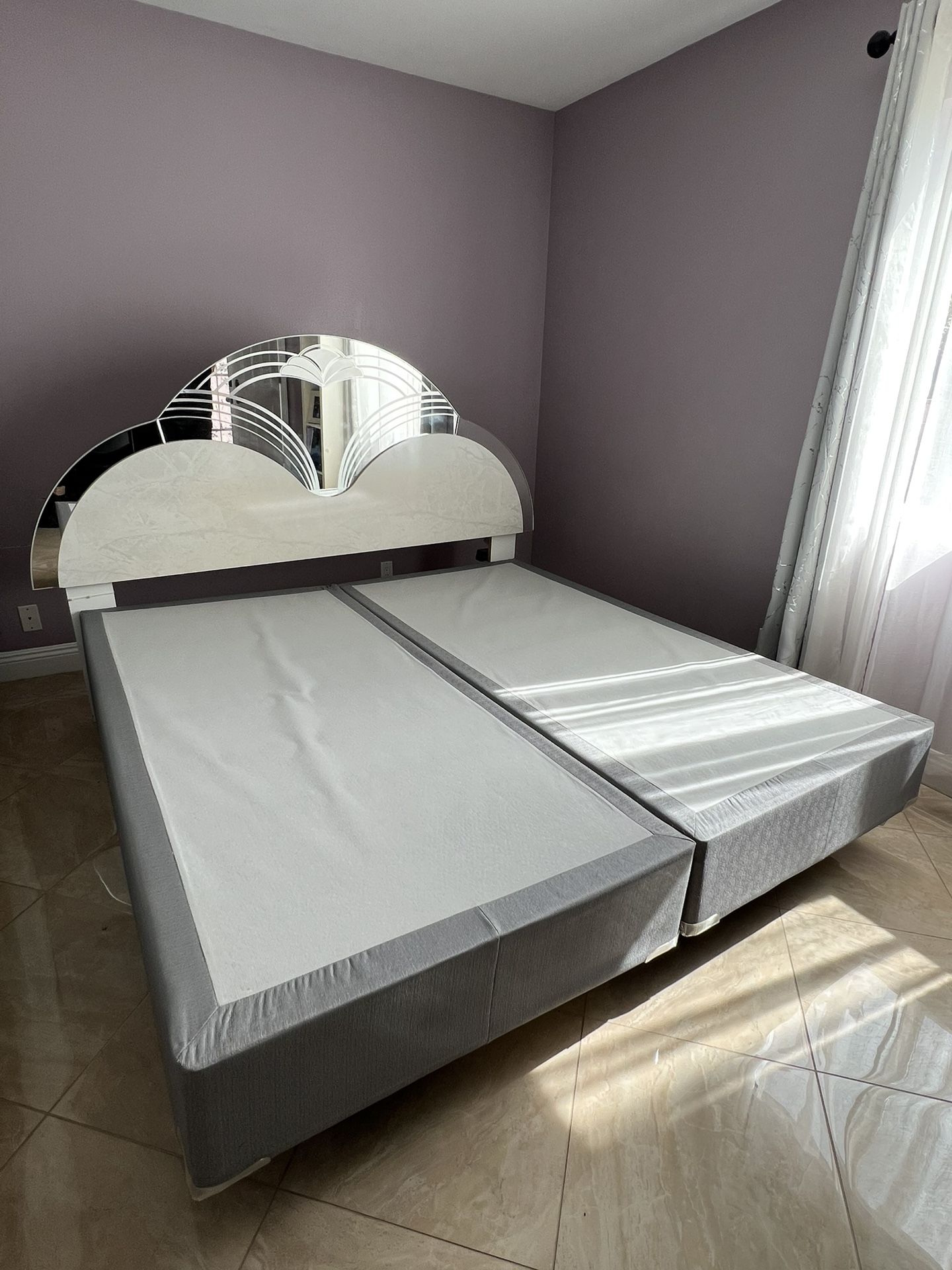 SUPER CLEAN COMPLETE BEDROOM SET WITH NIGHT TABLES AND MIRROR