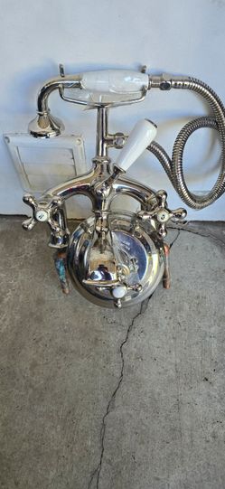 Llave de tina