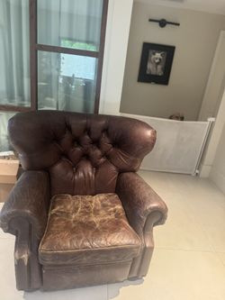 RH Churchill Recliner