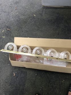 Bathroom vanity light