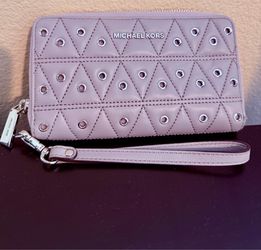 Michael Kors Studded Quilted Zip Around Wristlet Wallet – Like New