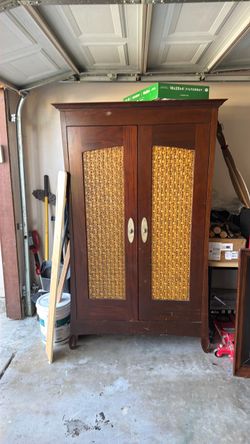 Free solid dresser