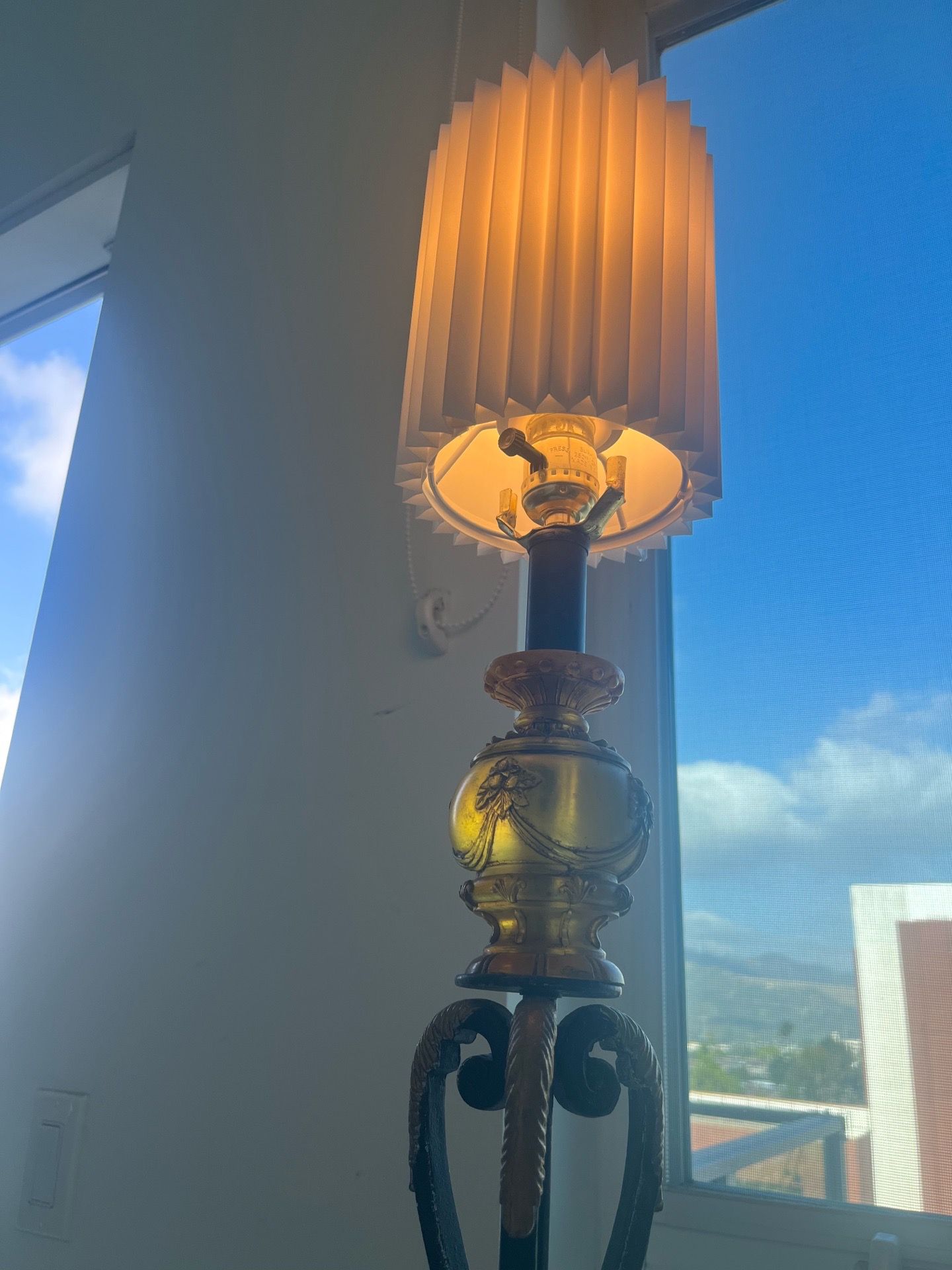 Beautiful Vintage + Modern Shade Desk Office Home Lamp