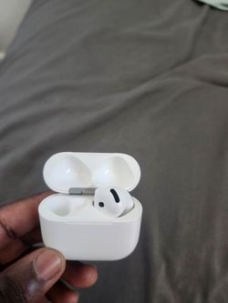 Apple AirPods 2nd Generation