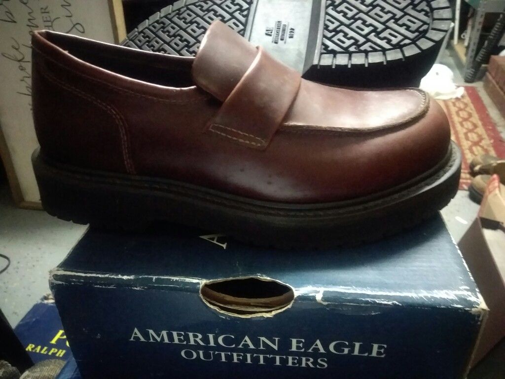 American eagle shoes size 9