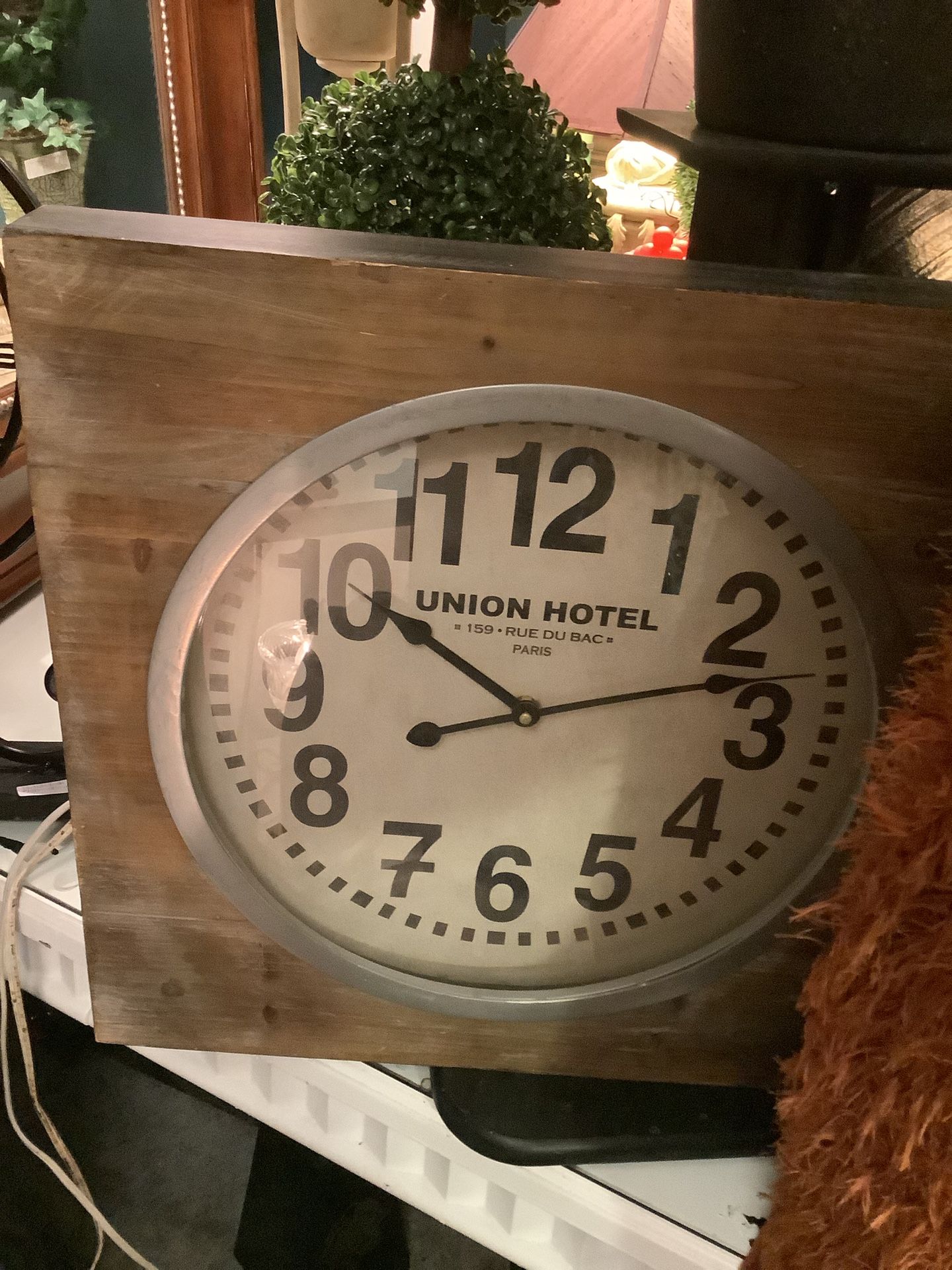 Union Hotel Paris Wooden Wall Clock
