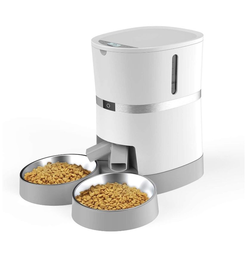 Pet food dispenser