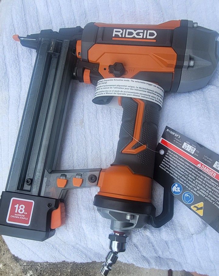 RIDGID PNEUMATIC 18 GAUGE 1-1/2" FINISH STAPLE (3/8" - 1-1/2")